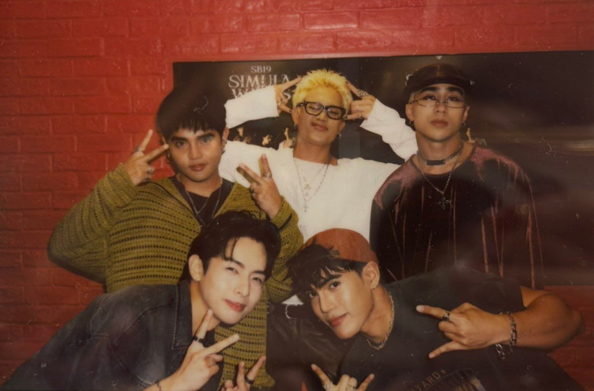 im_kayeeee's tweet photo. @wholesomestell @forfjsuperior this one pooo! very homey ang vibes 🥺♥️

@SB19Official #SB19 https://t.co/6WrumuiUQy