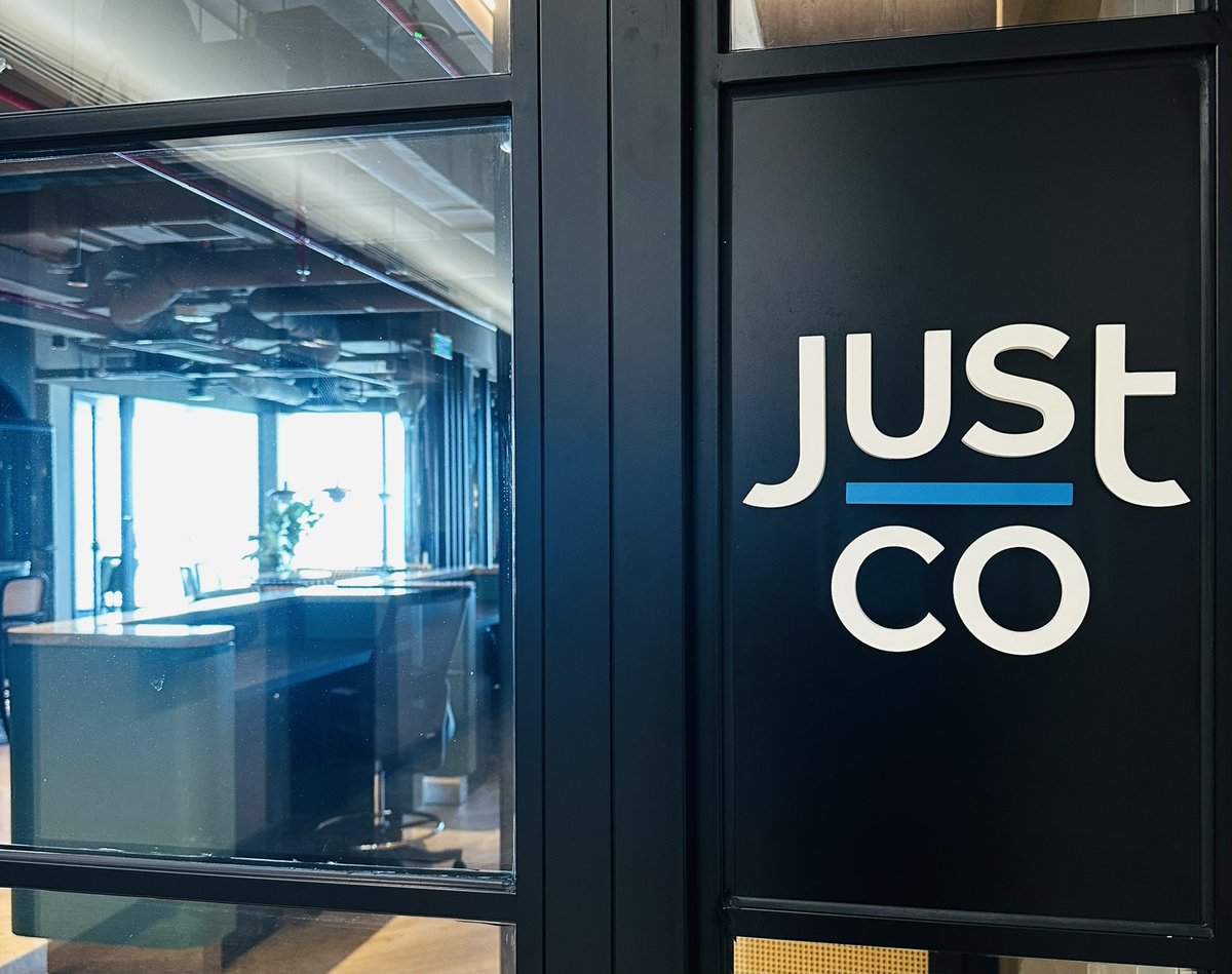 marcle1985's tweet photo. 𝓜𝓸𝓻𝓷𝓲𝓷𝓰 𝓞𝓬𝓽𝓸𝓫𝓮𝓻 🎊🎉

When the logo is On, the light is On... 
And so are 🆆🅴 🥰

#JustCo 🇻🇳👋🏻 

#theplacesthatworkforyou #JustCoVietnam #JustCoRFC
#premiumoffice #workspace #workplace #officelease #coworking 

😊👉🏻 Explore more at https://t.co/fMEz1jE0yU https://t.co/7SfnpWCJ3v