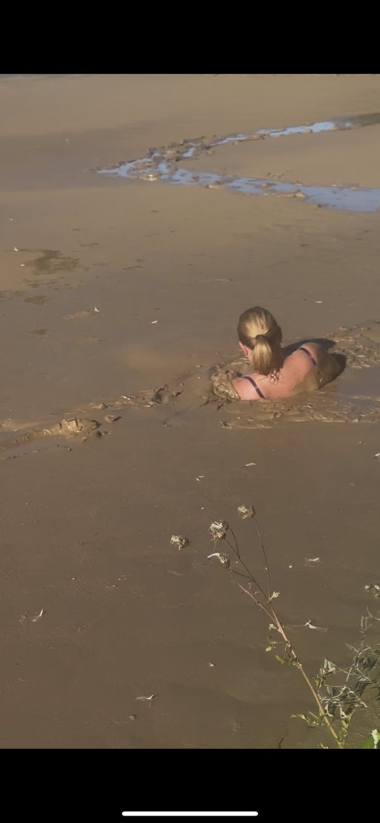 XandiMess's tweet image. I wanna go back