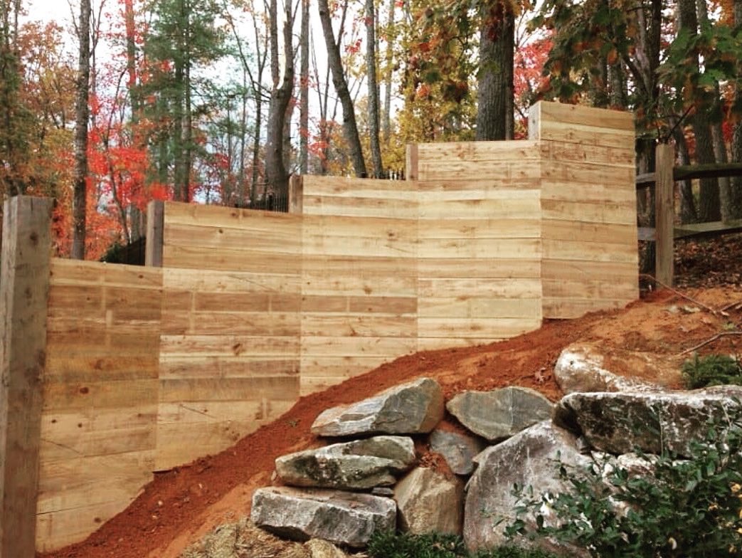 AshevilleFence's tweet image. The sky’s the limit with a custom fence. Contact our capable and creative team to discuss your space and available options! No job is too big or too small.
ashevillefence.com/custom-fences
#customfence #fencedesign #woodfence #freeestimates #avlfence