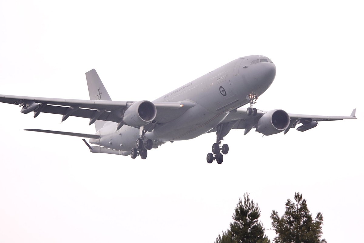 _tatezou's tweet photo. 2025/10/01 #航空自衛隊 #三沢基地 (#RJSM) #SM_watcher
タンカー追加でw https://t.co/9JVNF6SSXN