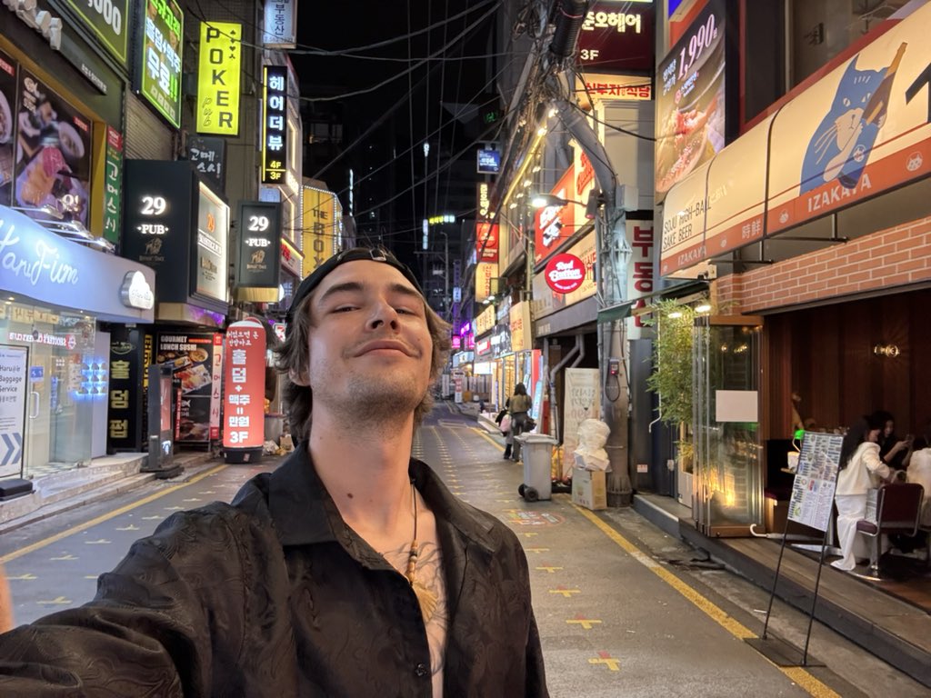 Viktor 🧡 tweet media