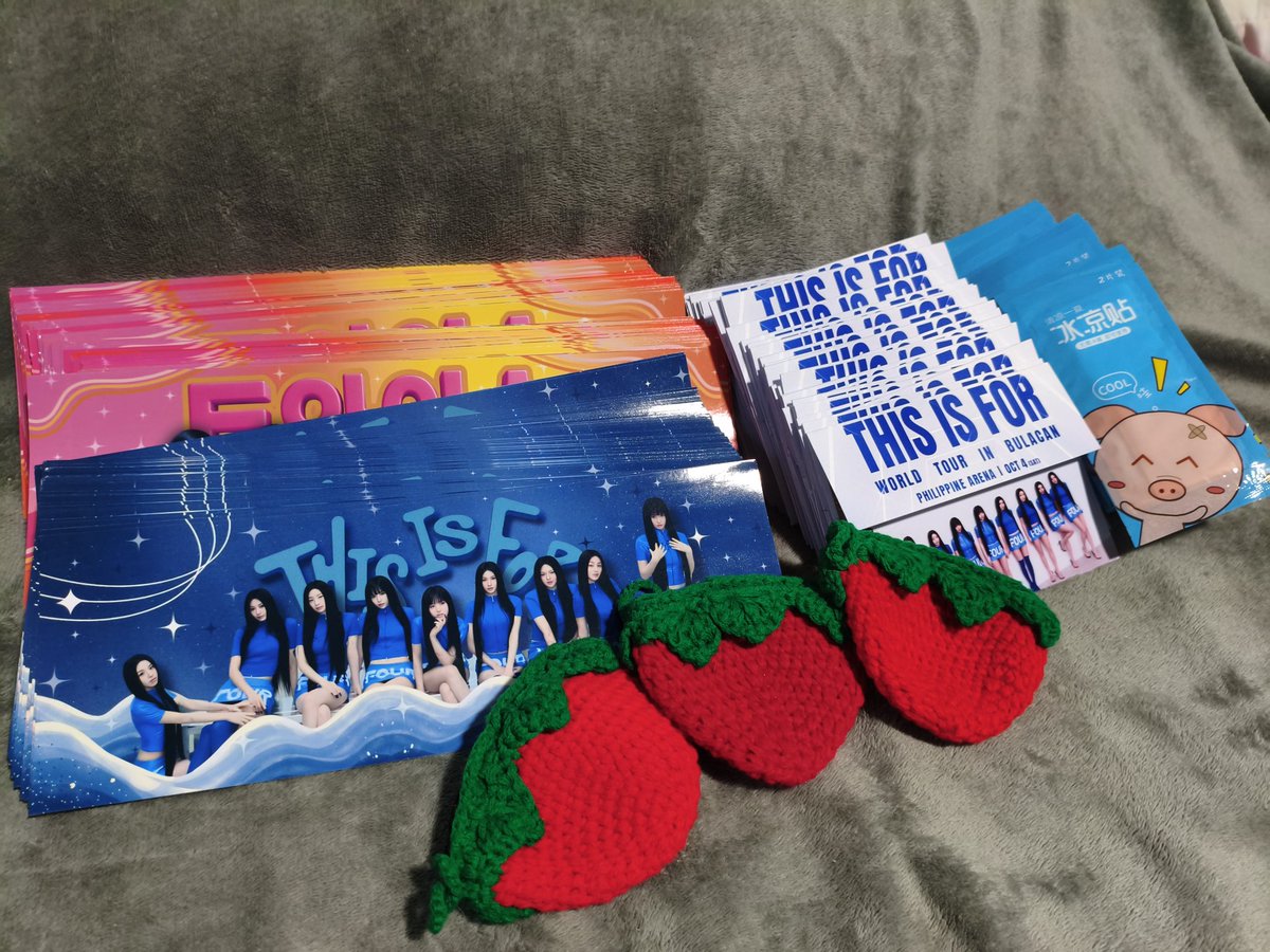 Announcement:
Aughyaaann, Awwwright, Awwwkay

FREEBIES HALL! ready na po tayo mamimigay on D-day!

Handbanners: 200 pcs.
Ticket Envelope: 60 pcs.
Cooling Patch: 45 pcs.
Strawberry coin purse: 3 pcs.

ps. 20 pcs na ticket envelope ang may official photocards! 🥳

See you there !🫶🏼