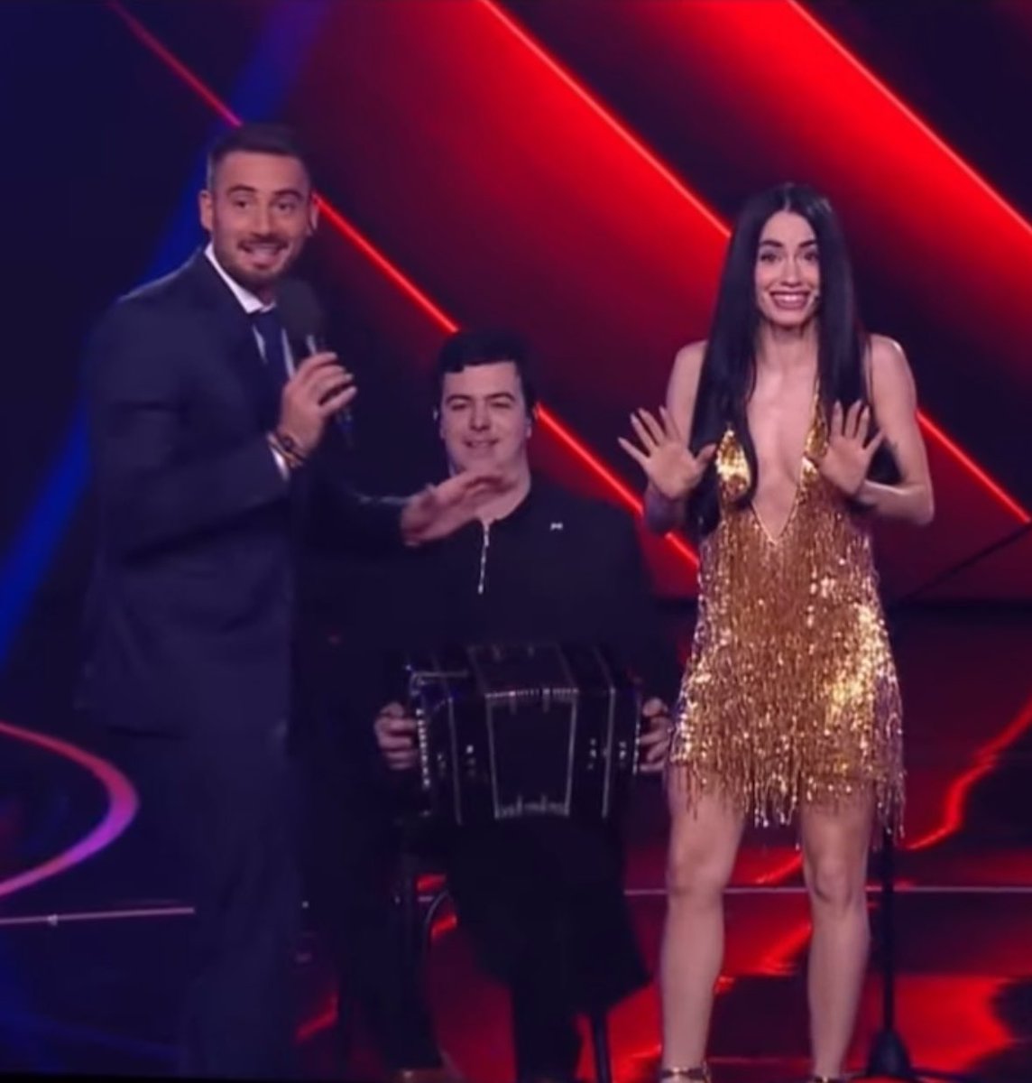 jamoncitocrudo's tweet image. nuevo meme 😂 #ReactLaVoz #LaVozArgentina