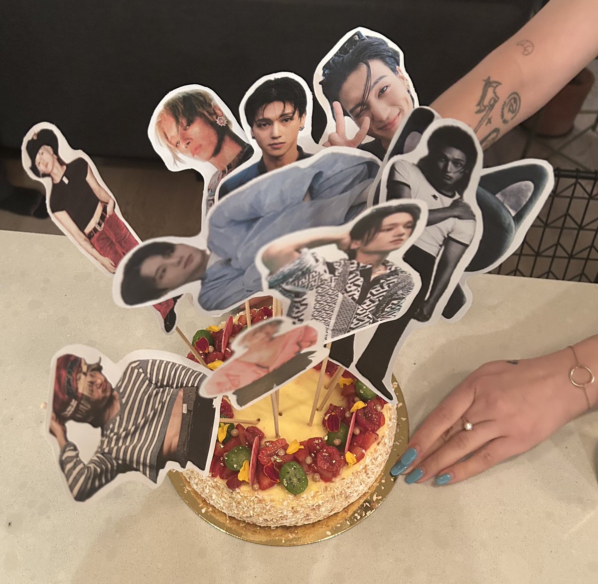 mgsla2's tweet photo. I love my friends 🥹 https://t.co/oL1Z9Mstpx