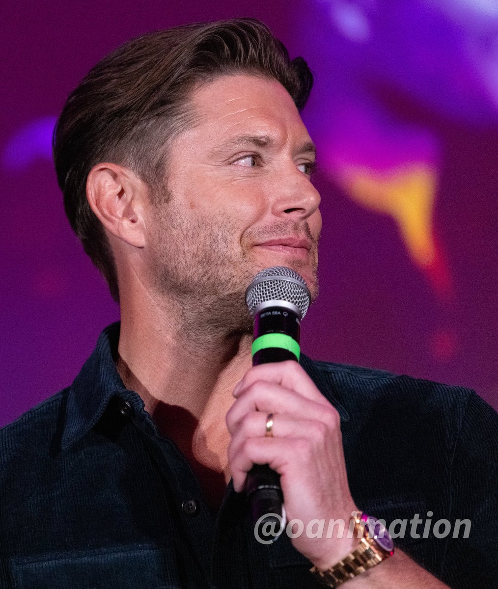 oanimation's tweet photo. A couple more from the Main panel. #SPNVan https://t.co/qkyFZNWVn8