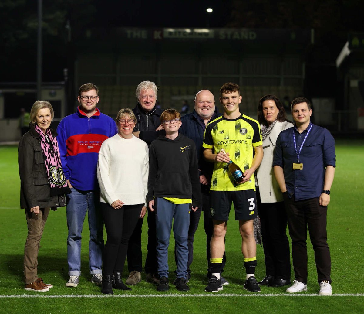 HarrogateTown's tweet photo. 🍾 Jacob Slater was named tonight’s sponsors Player of the Match

Head over to our WhatsApp channel and vote for yours 📊

🔗 https://t.co/ixxBSDMzCF https://t.co/nwcy6GgwoR