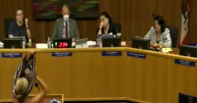 JeremiahOD (@jeremiahod) on Twitter photo Updates from a Breitbart… Woman Strips Down to Bikini at California School Board  breitbart.com/pre-viral/2025… Updates from a Breitbart… Woman Strips Down to Bikini at California School Board  breitbart.com/pre-viral/2025…