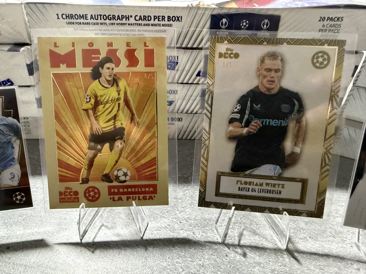 Topps Deco 24/25 Case Break Hits! 

Lionel Messi “La Pulga” 4/5! 🔥
Florian Wirtz 1 of 1!!! 🔥

#BoxBreaks #Topps #PSA10TCG