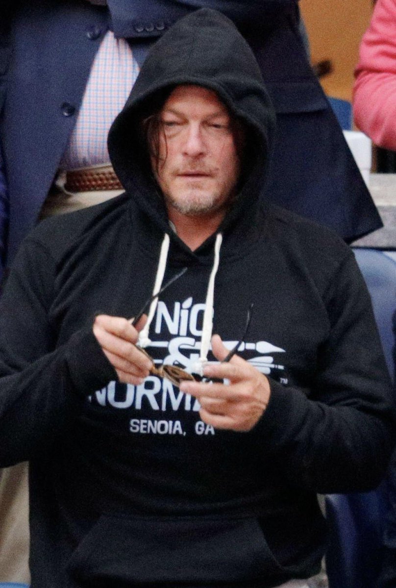 archive reedus tweet media