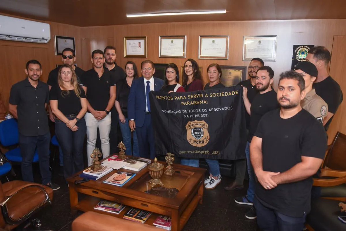 blogContrapoder's tweet photo. Galdino vai pleitear com João a convocação de mais aprovados dos concursos da Polícia » https://t.co/MxTehM0T7o https://t.co/CTPqyVD7UT