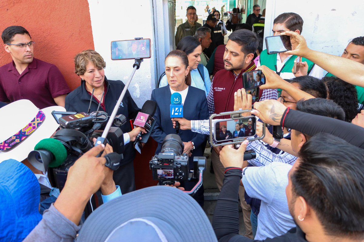 zrpci's tweet photo. ¡Gracias Presidenta, @Claudiashein!

Nuestra presidenta, Claudia Sheinbaum Pardo visitó nuestro municipio para conocer los avances del trabajo ante la contingencia por la lluvia del pasado sábado, además de coordinar la entrega de los apoyos directos a las familias afectadas. 

Junto a la Gobernadora, @delfinagomeza y la Jefa de gobierno, @ClaraBrugadaM, además de los titulares de la SCT, Protección Civil, Conagua y Bienestar, recibimos la instrucción de continuar con el censo, para que esta semana el apoyo pueda llegar a las vecinas y vecinos.