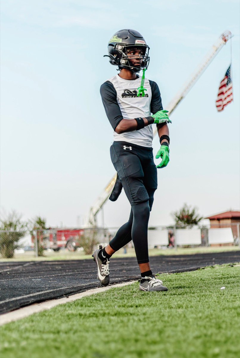 Craig Shannon (@craigshannonpfp) on Twitter photo hudl.com/v/2SrWab 
🚨MID SEASON JUNIOR HIGHLIGHTS 🚨
CLASS OF 2027 FS/CB 5’11 150
<a href="/nester_nick/">Nick Nester</a> <a href="/RaderrionD1/">Raderrion”DD”Daniels 4⭐️</a> <a href="/rashadbobo2027/">rashad bobo</a> <a href="/TylenMathews9/">Tylen mathews(T9️⃣)4⭐️</a> hudl.com/v/2SrWab 
🚨MID SEASON JUNIOR HIGHLIGHTS 🚨
CLASS OF 2027 FS/CB 5’11 150
<a href="/nester_nick/">Nick Nester</a> <a href="/RaderrionD1/">Raderrion”DD”Daniels 4⭐️</a> <a href="/rashadbobo2027/">rashad bobo</a> <a href="/TylenMathews9/">Tylen mathews(T9️⃣)4⭐️</a>