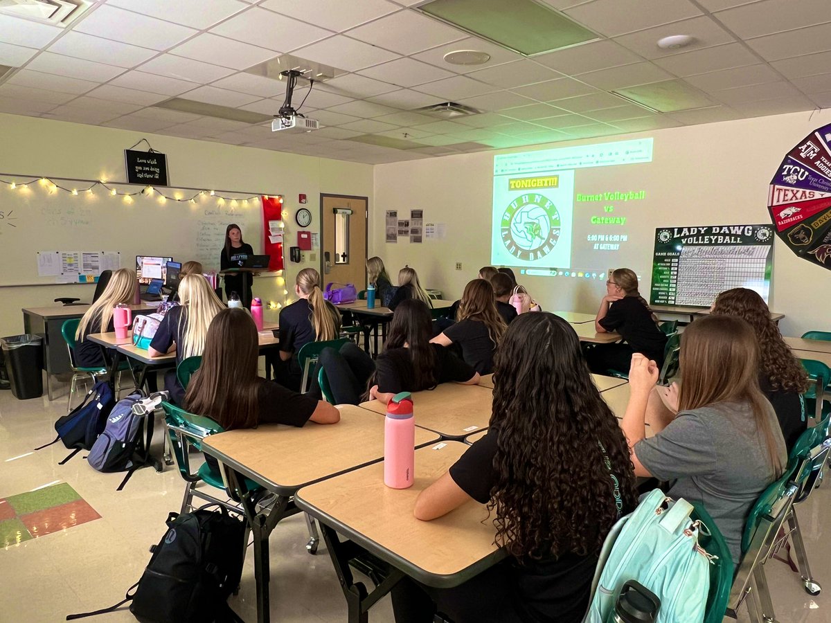 Today’s Pep Talk came from Senior co-Captain, Journey Denton‼️
“Play each game like it’s your last! Play for your teammates! No regrets!”
So many other great points she shared💚🤍 Thank you, <a href="/DentonJourney/">Journey Denton</a> for leading in such a positive way‼️💚 #DTO #COMMITTED