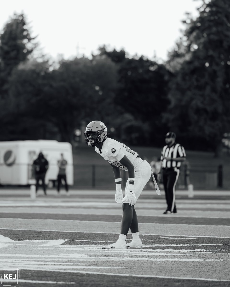 Mid-Season Starting Freshman On Varsity Cornerback highlights! 

Height - 6’3 

Weight - 175

6 Pbu’s 

12 Tackles 

ZERO TOUCHDOWNS ALLOWED! 

<a href="/coachquan23/">JaQuan Hankinson</a> <a href="/AllenTrieu/">Allen Trieu</a> <a href="/Coach_AMarshall/">Aaron Marshall</a> <a href="/MarcSutherland_/">Marcus Sutherland</a> <a href="/MIexposure/">Michigan Exposure</a> <a href="/alex_pallone/">Alex Pallone</a> <a href="/PrepRedzone/">Prep Redzone 🏈</a> 

hudl.com/v/2ShQAZ