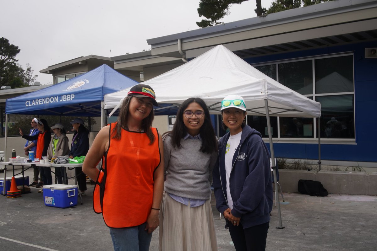 JAPANinSF's tweet image. What an exciting day at @SFUnified’s Clarendon Elementary School’s Undoukai/Sports Day! Had a great time celebrating this iconic Japanese school tradition and cheering on Aka Gumi (Red Team) &amp;amp; Shiro Gumi (White Team) in a friendly competition of relay races and games🏃‍♂️🏃‍♀️
