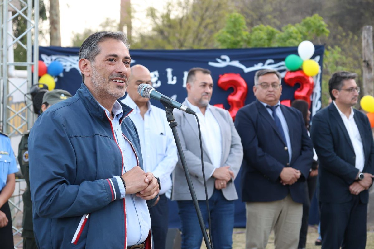 🎉 Santa Florentina celebró sus 313 años con progreso y unidad
💪 Productores recibieron herramientas para potenciar su trabajo y la comunidad sumó un vehículo que apoyará a niñas, niños, familias y el cuidado ambiental.

🔗 contactorioja.com.ar/articulo/santa…