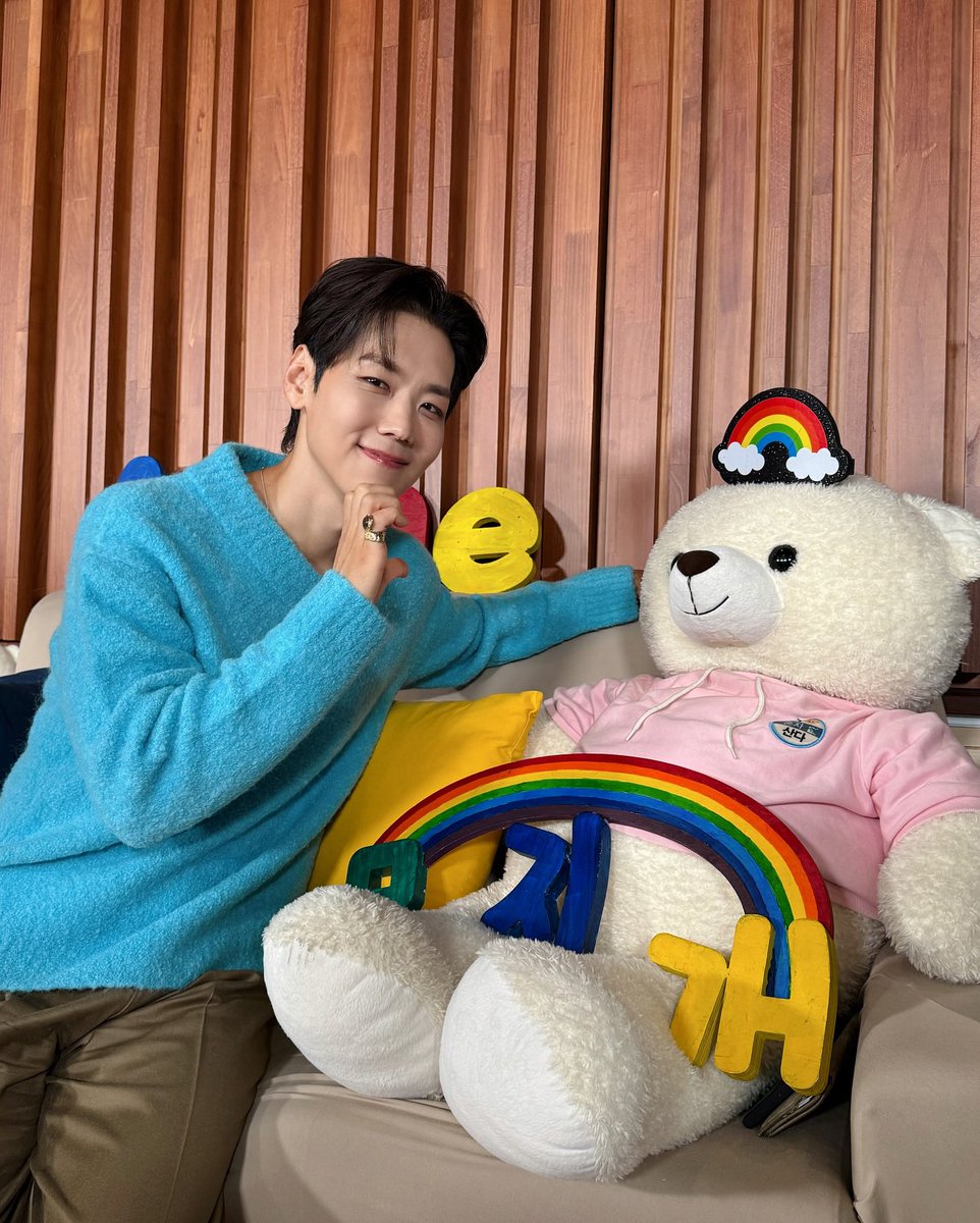트친 가좍들아 벌써 10월이에요!
선선하니 기분은 좋지만 아침과 밤에는 추우니까 감기 조심하세요♡ 
탐라에서 하는건 없지만 절 남겨주셔서 감사합니다 감사합니다🙇‍♀️
#10월도잘부탁해