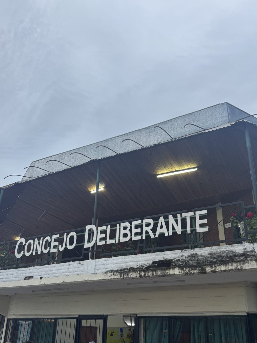 #YerbaBuena dio un paso histórico: aprobamos el nuevo Código de Ordenamiento Urbano, después de 31 años.

Nuestra ciudad necesitaba actualizarse y proyectarse hacia adelante con reglas claras, modernas y pensadas para el crecimiento ordenado.

Este avance es fruto del trabajo en