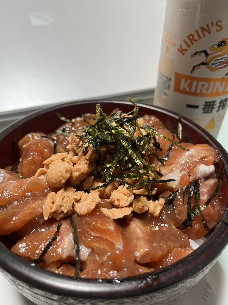 nattyo___w's tweet photo. #うらたんざわ渓流釣場
#ニジマス　#ニジマス料理
こないだ、うらたんで初めて赤身釣れたので！刺身とか色々調理してみた！
今まで、数釣りを楽しんでたから���ち帰らなかったんだよね！
3枚おろしとかも、初めてやるぐらい
魚料理はしない😅のも、
あるんだけど
フレークと漬け！3日目の刺身が👍 https://t.co/ENLR3wkkqS