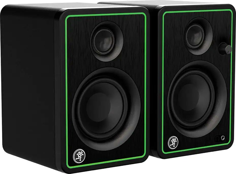 TrackinSolo's tweet photo. Mackie CR3 Review: Studio Monitors Performance and Features-https://t.co/pVVPWQATDc https://t.co/zpZEaEbAeN