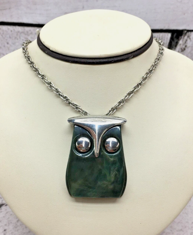 tradepostpawn's tweet image. ✨ Fresh drop! Vintage sterling, brooches, and bold statement pieces just hit the case. 💍 One-of-a-kind treasures ready to find their new home.

📍 Trading Post Pawn

#ShopSmallShopLocal #TradingPostPawn #VintageJewelry #SterlingSilver