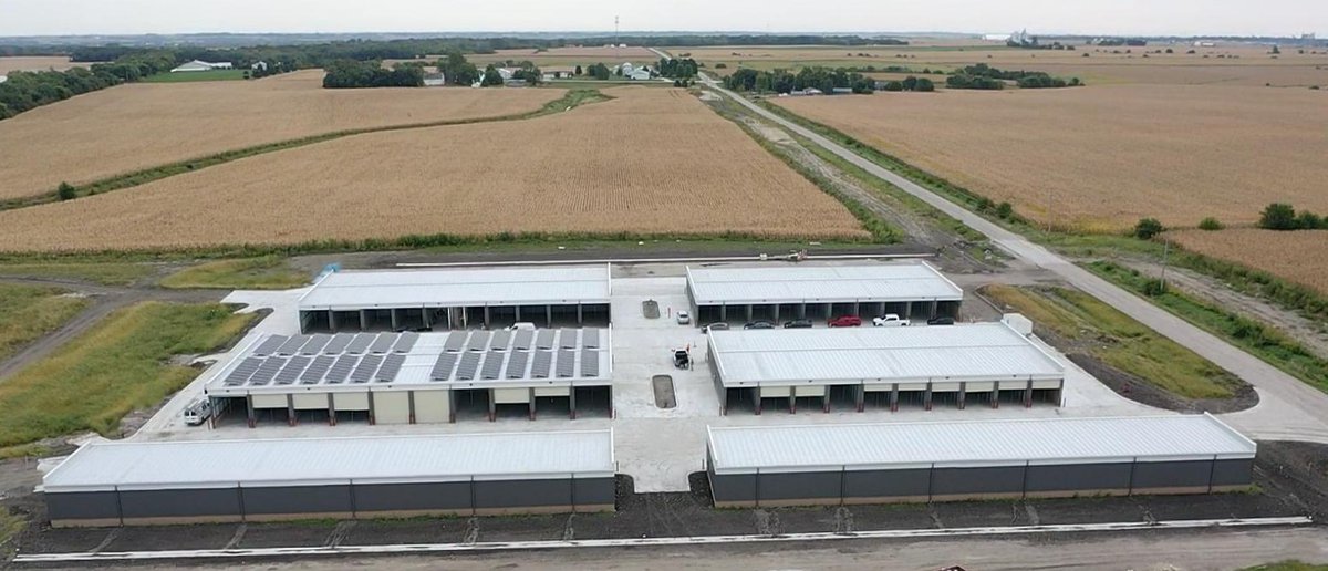 ForgeBuildingC1's tweet image. Forging ahead and making great progress in Des Moines, Iowa, on this 6-building, 60,740 square foot self-storage facility that will provide essential storage solutions for the surrounding community.
Chat with the steel building experts at Forge about your next project .