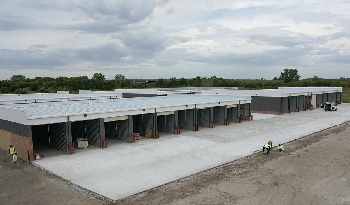 ForgeBuildingC1's tweet image. Forging ahead and making great progress in Des Moines, Iowa, on this 6-building, 60,740 square foot self-storage facility that will provide essential storage solutions for the surrounding community.
Chat with the steel building experts at Forge about your next project .