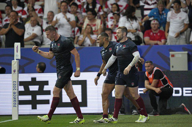 &gt;RT
ラグビーW杯で話題になったアサヒビールスーパードライの「辛口」の看板だけど、カーリングのハウスにも広告を出しているところがあるのか。海外にも輸出しているから、例のサイバー攻撃はかなり影響が大きそう。