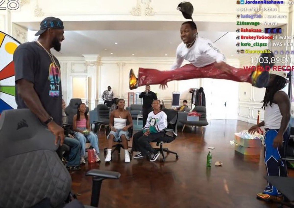 Wtf is going on on LeBron and Kai’s stream 💀