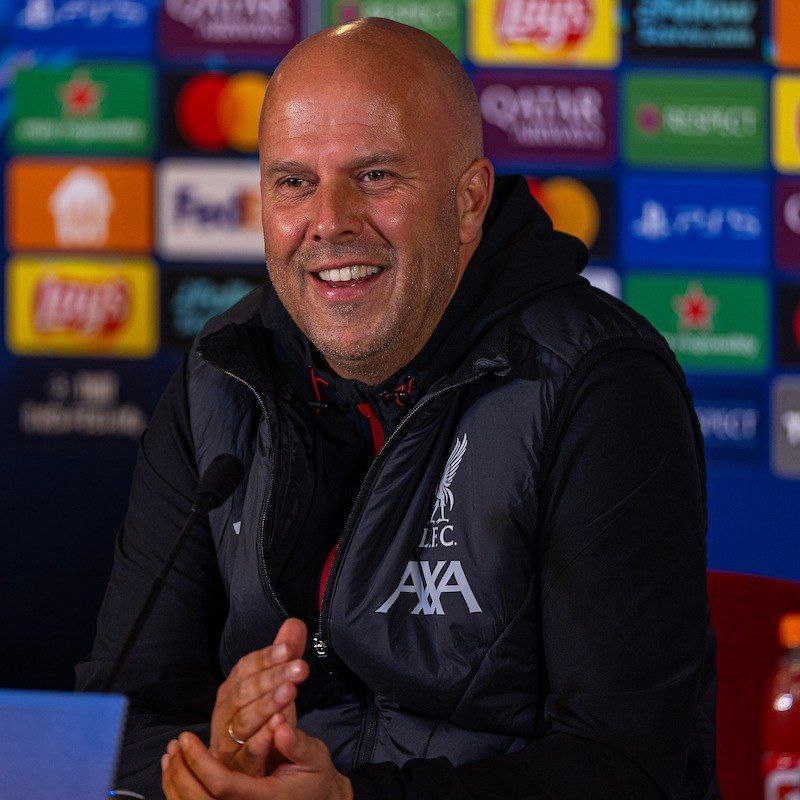 درسته این فصل خیلی بد بوده ولی خب لیاقتش این همه هیت نیست
تیم زیاد تغییرات داشته و نیاز به زمان زیادی داره
درسته به احتمال زیاد لیگ از دست میره ولی میشه به سی ال امیدوار بود چون دور حذفی سی ال بعد نیم فصله و تیم احتمالا بیشتر به هم عادت کردن
خلاصه به امید موفقیت تیم🤝🏻❤️