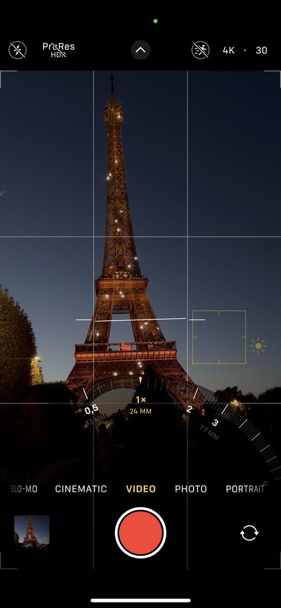 nutricionvanoni's tweet photo. The iron lady #paris #eiffeltower https://t.co/P1t70q6Jc0