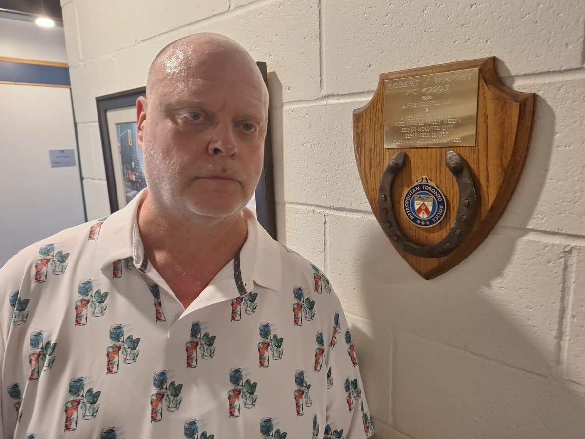 linkthrusocial's tweet image. Thank-you to the PC at the CNE Stables who let Sara &amp;amp; I see the plaque honoring my father, Robert Wright, who passed away while on duty riding his horse Billy back in 1990.  The other pic was at a ceremony in 2009 honoring my dad. 
 @TPSMounted #tpsmounted #mountedunit #toronto…