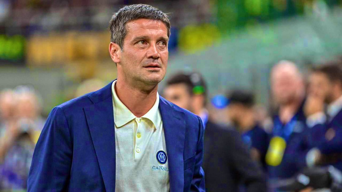 NicoSchira's tweet photo. Cristian #Chivu: “Il gruppo sta accettando cose che non era abituato a fare: lo stanno facendo con grande applicazione, sono contento! Come sta #Thuram? Sembra nulla di grave: dovrebbero essere solo crampi. #Frattesi non è entrato; perché non stava bene di stomaco…”. #Inter https://t.co/KXzSiV2IHg