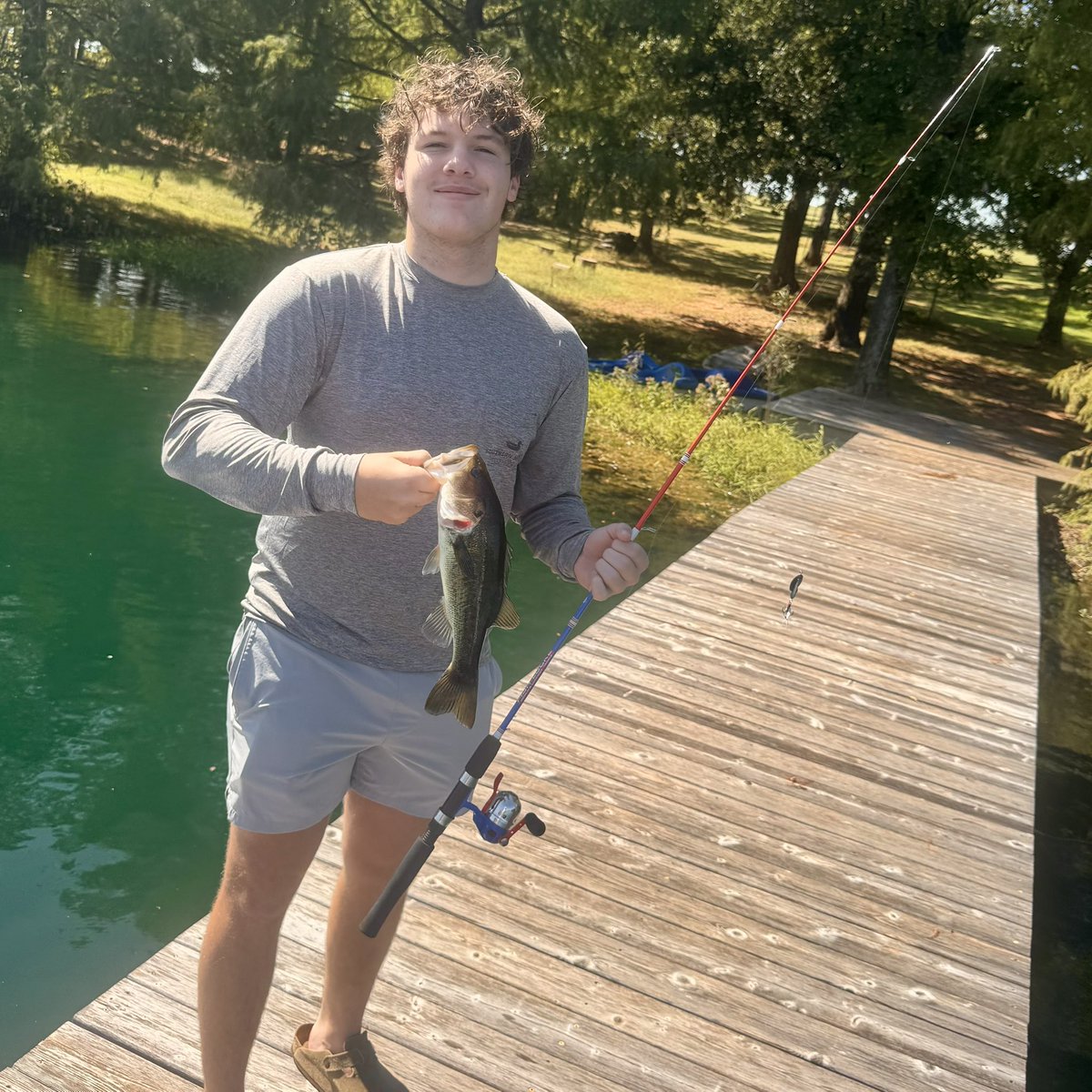Toby’s grandson Sladen fishing LuckE with the Dinner Spinner and Toby Keith spincast combo! 🎣
Nice Bass buddy! GrandPa would be so proud. 

fishlucke.com

#worldsluckiesttackle #fishlucke #tobykeith #dinnerspinner

Toby Keith