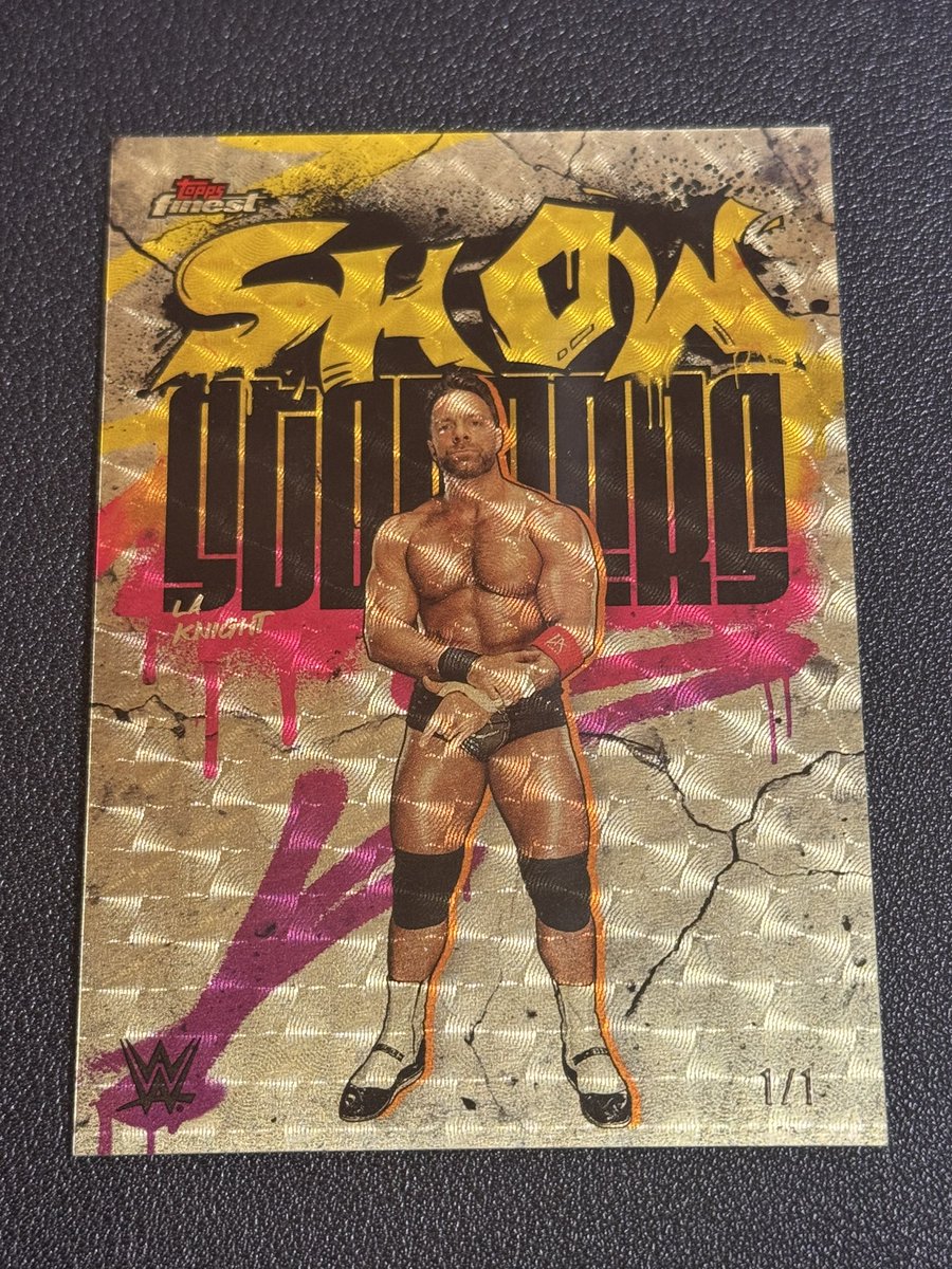 PackNDudes's tweet photo. 2025 Topps Finest WWE LA Knight (YEAH) Showstoppers Superfractor 1/1

I mean… wow… speechless https://t.co/p63Zsh1Jjw