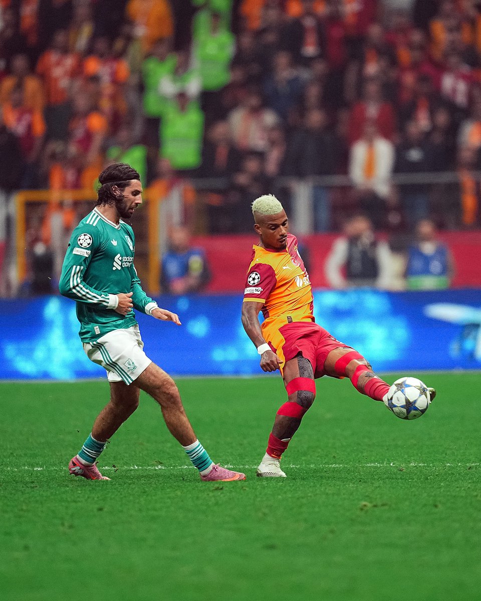 LeminaM_13's tweet photo. 𝙒𝙝𝙖𝙩 𝙖𝙣 𝙖𝙩𝙢𝙤𝙨𝙥𝙝𝙚𝙧𝙚! ✨
A magical Champions League night, a massive win. Proud of the team, proud of the fight. Thank you fans, unforgettable! ❤️🦁
#Galatasaray #ML99 https://t.co/xuGwaehdVA