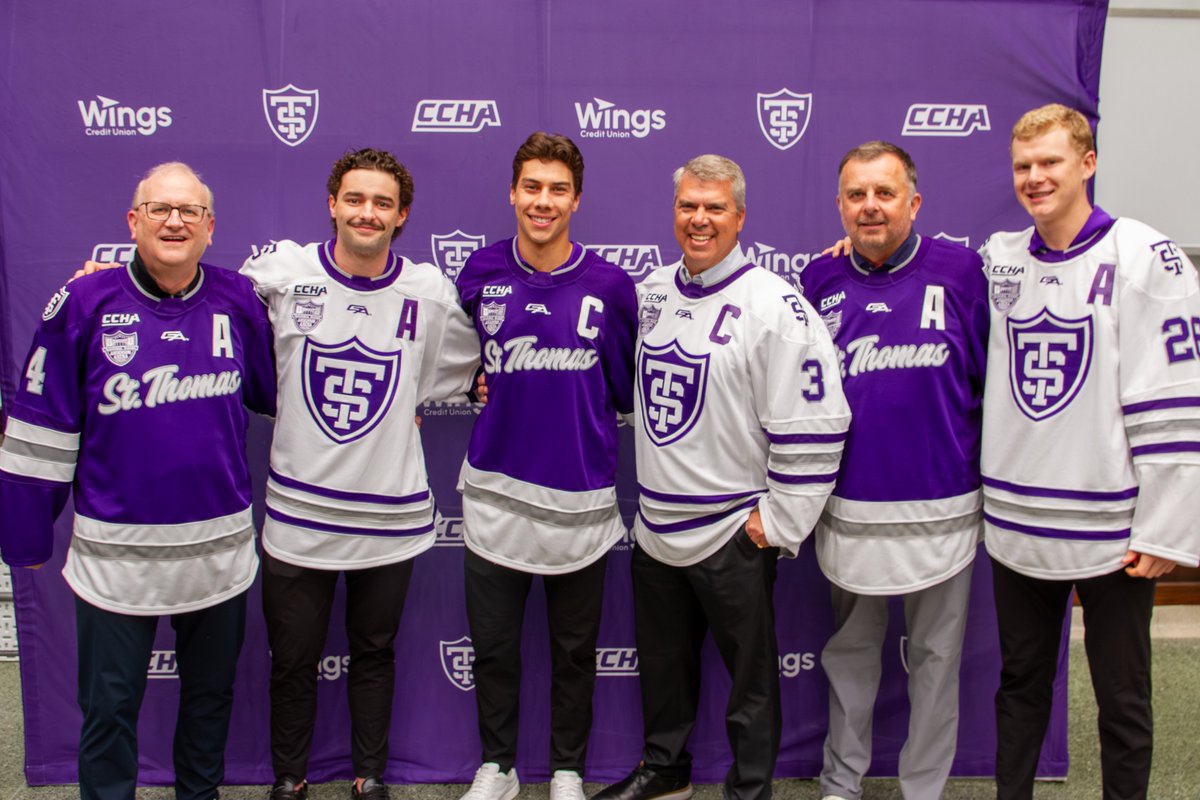 Hockey dads💜

#RollToms | #FidesInFratrem
