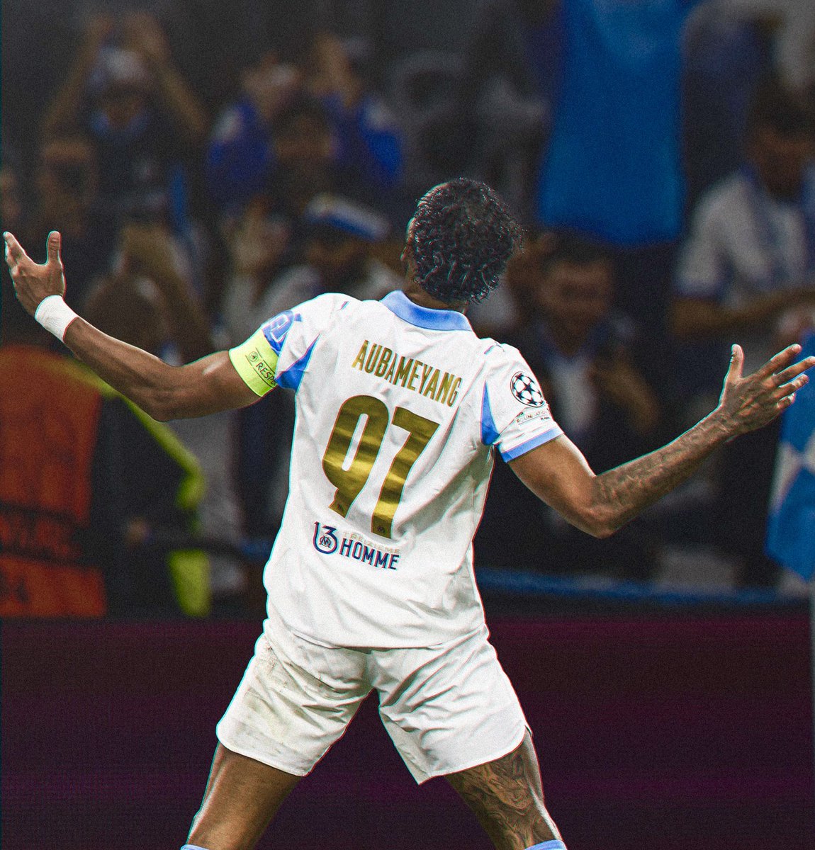 VibronsFoot's tweet image. Aubameyang doit être dans un bonheur total d’avoir choisi une last dance à l’OM

36 ans et toujours hyper compétitif , respect 👏

#OM #teamOM #OMAJAX