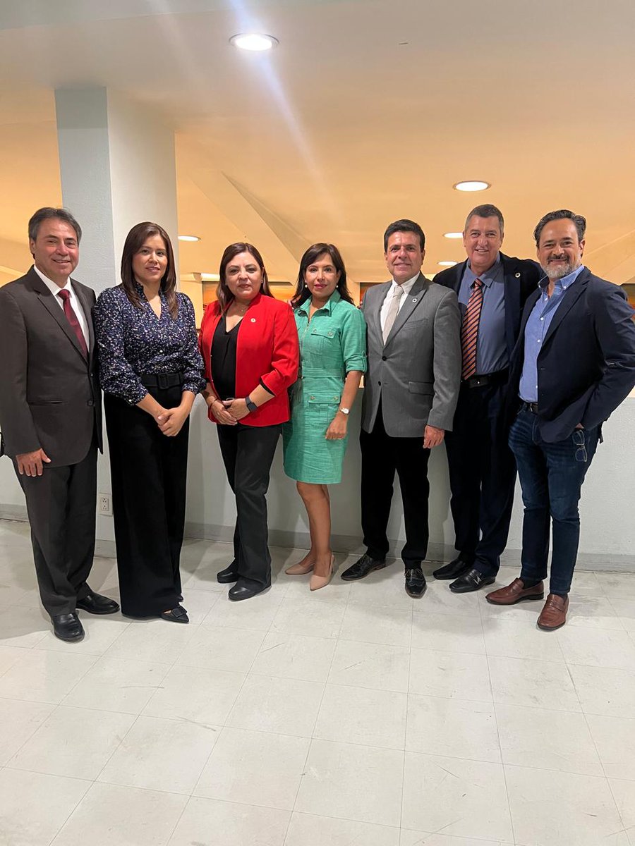 👔 Representantes de nuestra Mesa Directiva participaron en la Junta de Consejo Nacional, la cual contó con la presencia de la Dra. Tania Rodríguez Mora, Subsecretaria de Educación Media Superior de la SEP y principal responsable del Modelo de Educación Dual en todo el país.