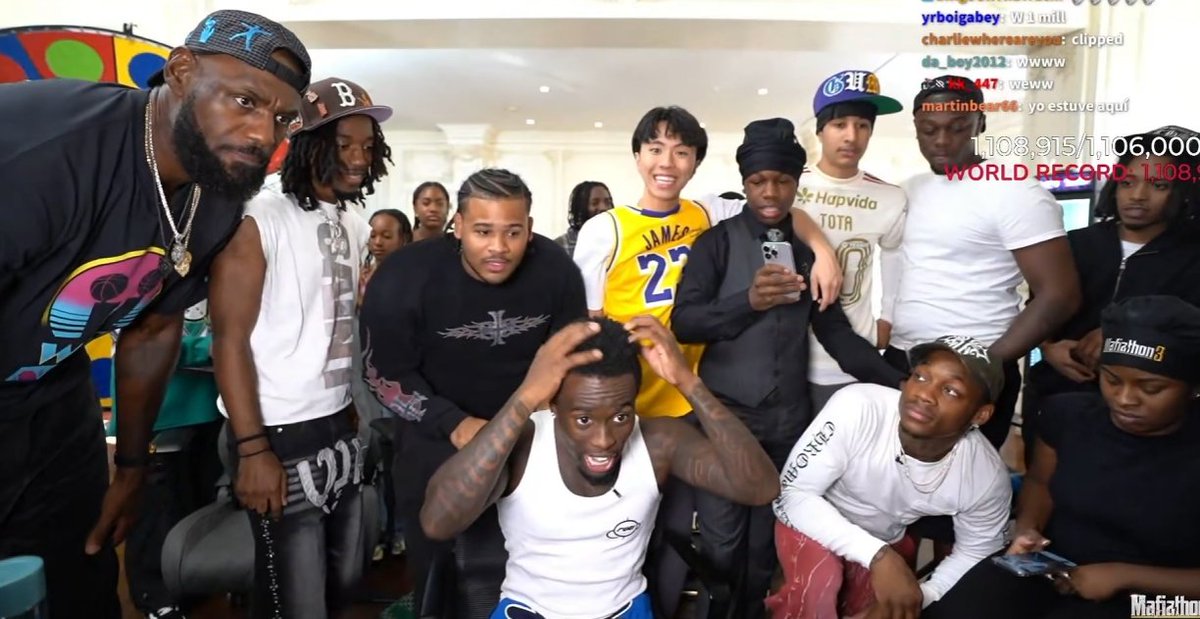 EEriionnnnn's tweet photo. LEBRON JAMES CUTS KAI CENATS HAIR https://t.co/XQse9MxbK9