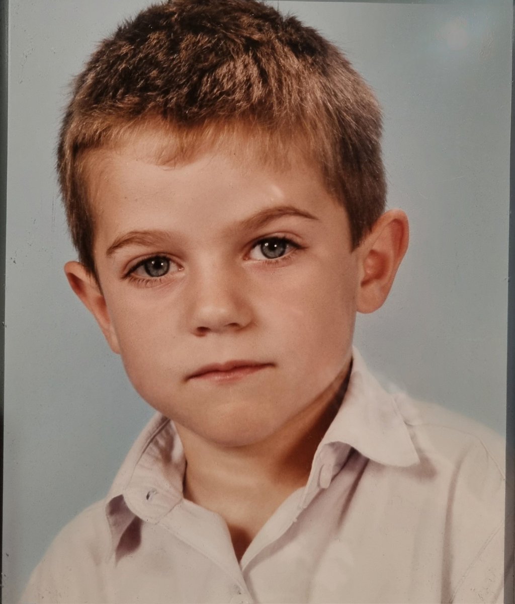 amukike's tweet photo. Hace 35 años llegó a nuestra vida @Borjiius,hoy ya es padre y nos ha hecho abuelos
Entre una cosa y otra ha luchado a muerte x hacerse un hueco en la vida y tener un bienestar acorde a su esfuerzo
Siempre le dije y digo q confie en el mismo q lo mejor esta x llegarle.
We ❤️ you https://t.co/AaQhfJk6Ry