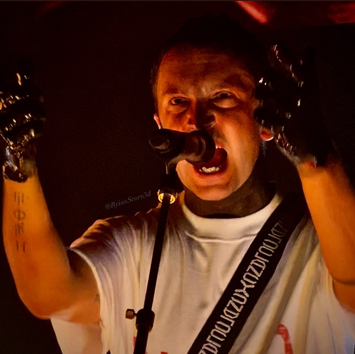 RyianScorn3d's tweet photo. Angy
#twentyonepilots #breach #breachburgettstown #breachtour #clancytourbreach #messageman #tylerjoseph https://t.co/64vLPUItpL
