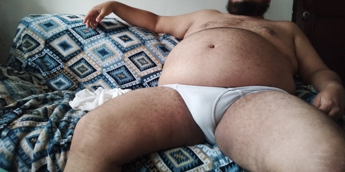 #TummyTuesday aka Martes de Panzas 
And the last day of #FatBearWeek
Have a fat belly bear for your rejoice~