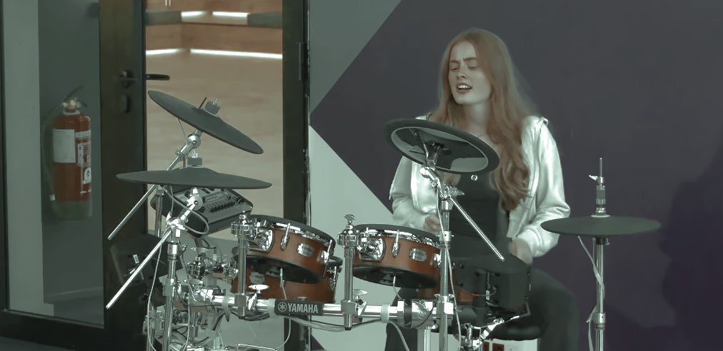 ⠀                     𝗕𝗨𝗦𝗤𝗨𝗘𝗗𝗔⠀⠀⠀⠀⠀⠀⠀⠀       ⠀                                                 ⠀⠀⠀⠀⠀⠀⠀﹙  oc olivia ﹚

OT3 con (<a href="/APEGOFER0Z/">𝓢ilvia.</a>) (<a href="/flormorad4/">Emma</a>).
Nueva compañera de piso
futura batería de la banda .

——— más info sobre la trama en md.