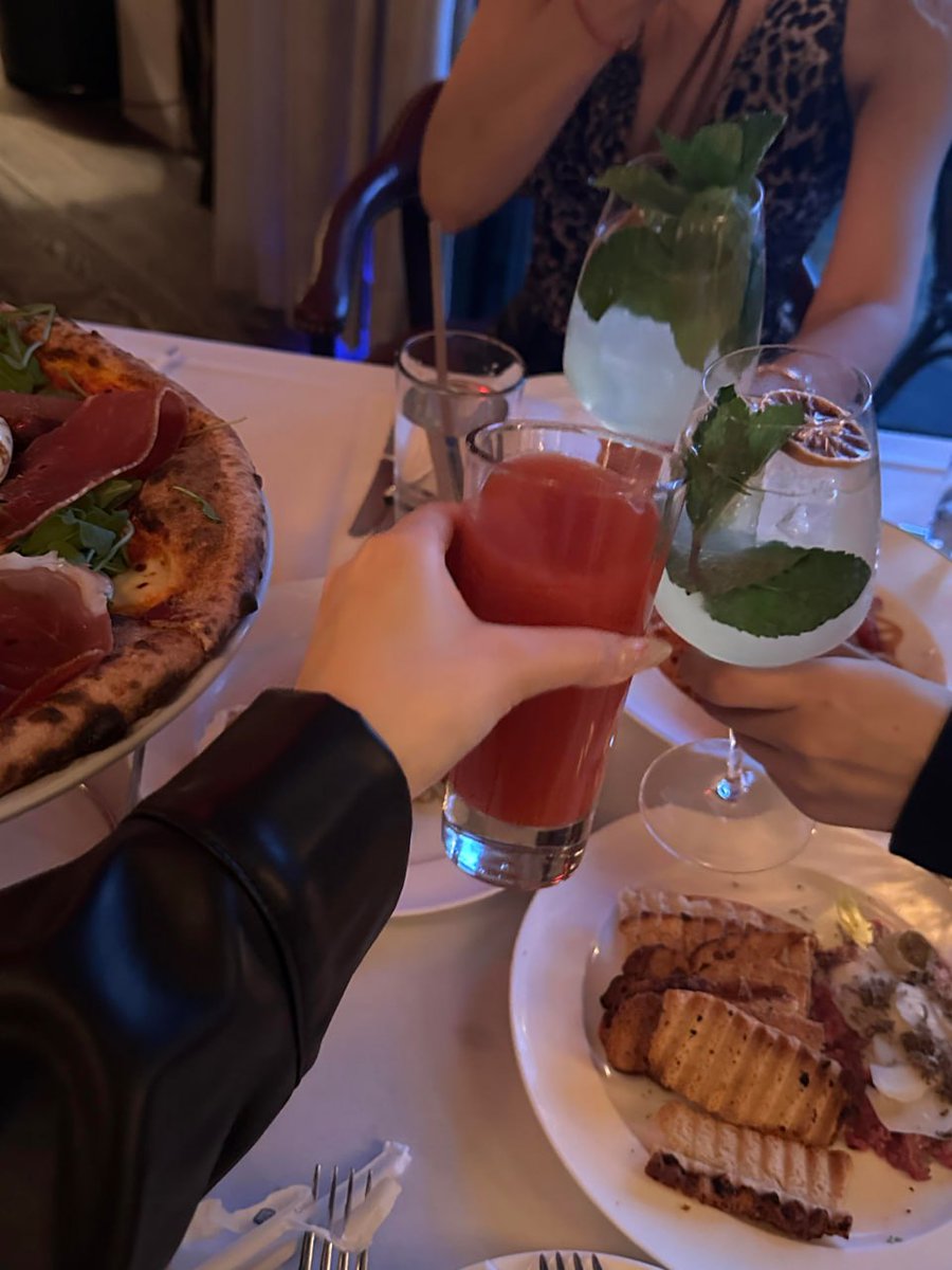 Game68636786's tweet photo. Dinner goals: taste, style, and a little sparkle. ✨🍴 https://t.co/IdHDxnB8Lj