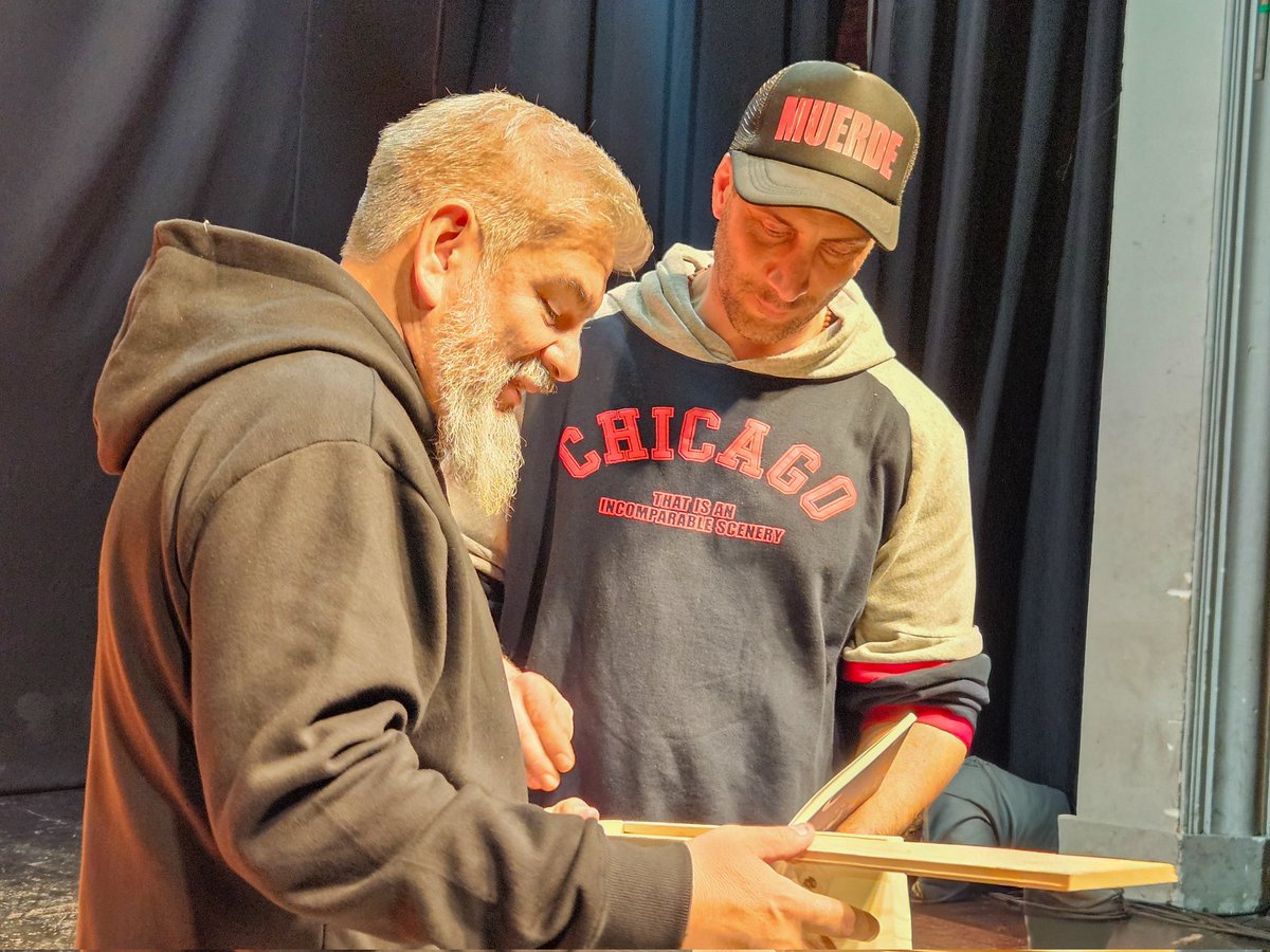 Junto a Alejandro Morillas recibimos a Luciano Cáceres y Chanti en la Feria del Libro en San Carlos 📚
Mendocinos/as pudieron disfrutar de esta edición dedicada a Juan Giménez en el departamento, donde participaron escritores y artistas del Valle de Uco e invitados ✨