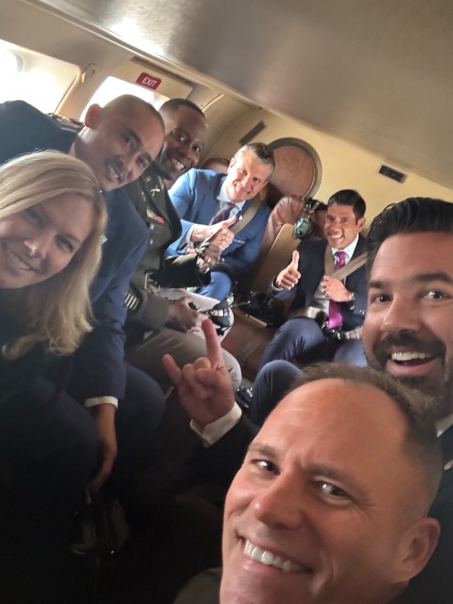 SeanParnellUSA's tweet photo. Wheels up from Quantico after the @SecWar &amp; President gave killer speeches.
This is just the beginning.
The best is yet to come! 🇺🇸 https://t.co/ZitjCWUpY8