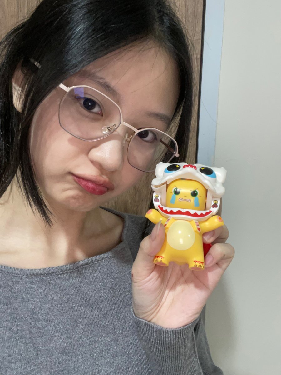 M_MikaelaJKT48 tweet picture