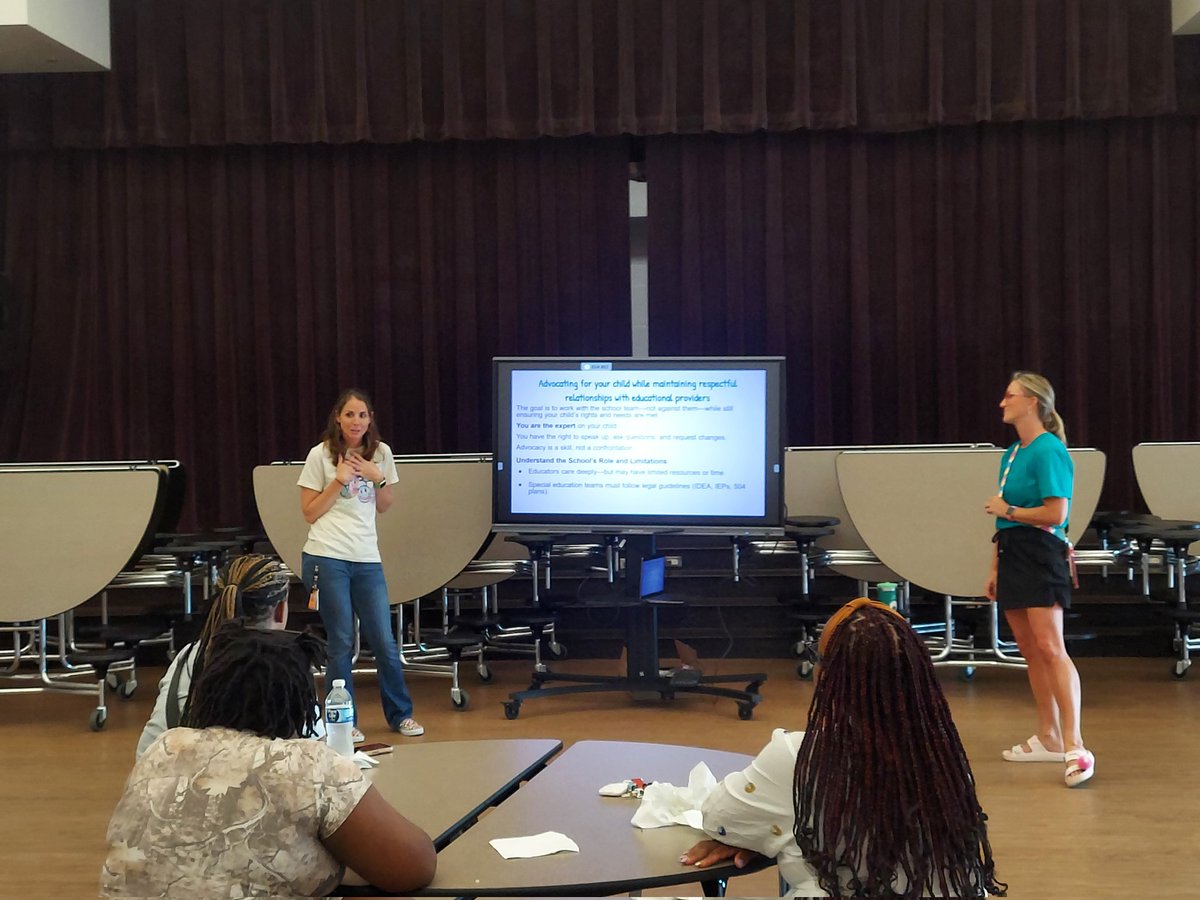 Barela_ECE's tweet photo. Simple instructions, a calming emotional environment, sensory supports, and VISUALS are all part of #MsBull's and @AmandaRileyMBE's approach for encouraging their students and families to be independent and responsible at home!
#FirstAnnualFamilyEducationSupportNight https://t.co/FZZUwTt7td